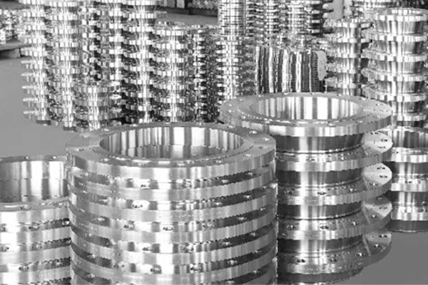 大直徑帶頸法蘭的焊接要求和熱處理應注意什么